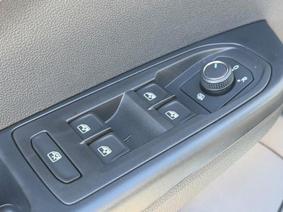 2027 Volkswagen Taos SEL 4MOTION