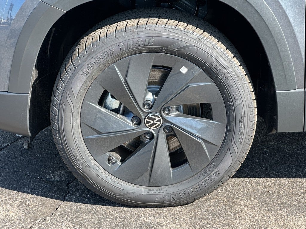 2026 Volkswagen Taos S FWD