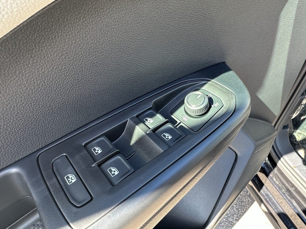 2026 Volkswagen Taos S 4MOTION