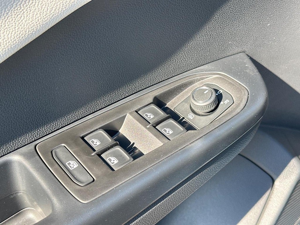 2026 Volkswagen Taos S 4MOTION