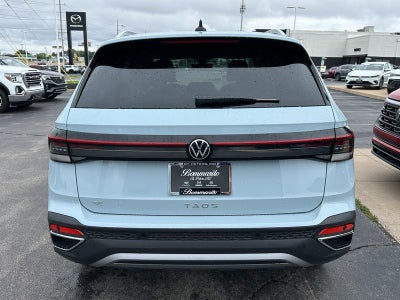 2025 Volkswagen Taos SE FWD