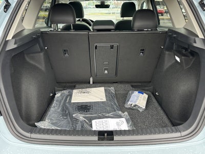 2025 Volkswagen Taos SE FWD