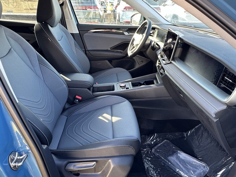 2025 Volkswagen Tiguan 2.0T SE 4MOTION