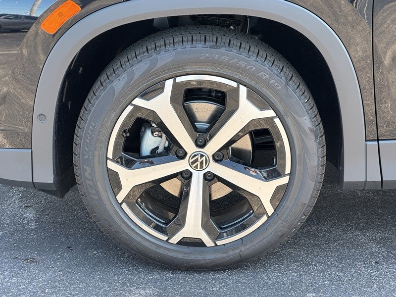 2025 Volkswagen Tiguan 2.0T SE FWD