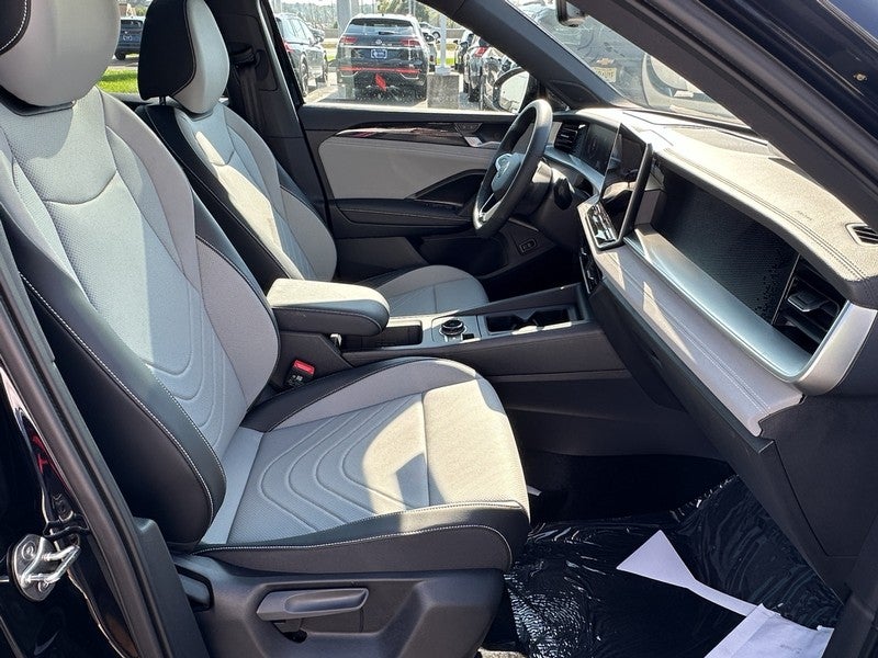 2025 Volkswagen Tiguan 2.0T SE R-Line Black 4MOTION