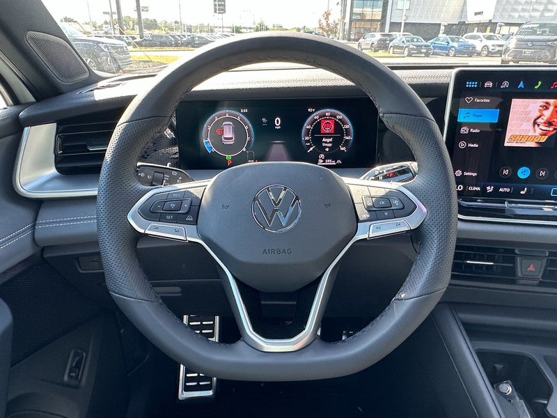 2025 Volkswagen Tiguan 2.0T SE R-Line Black