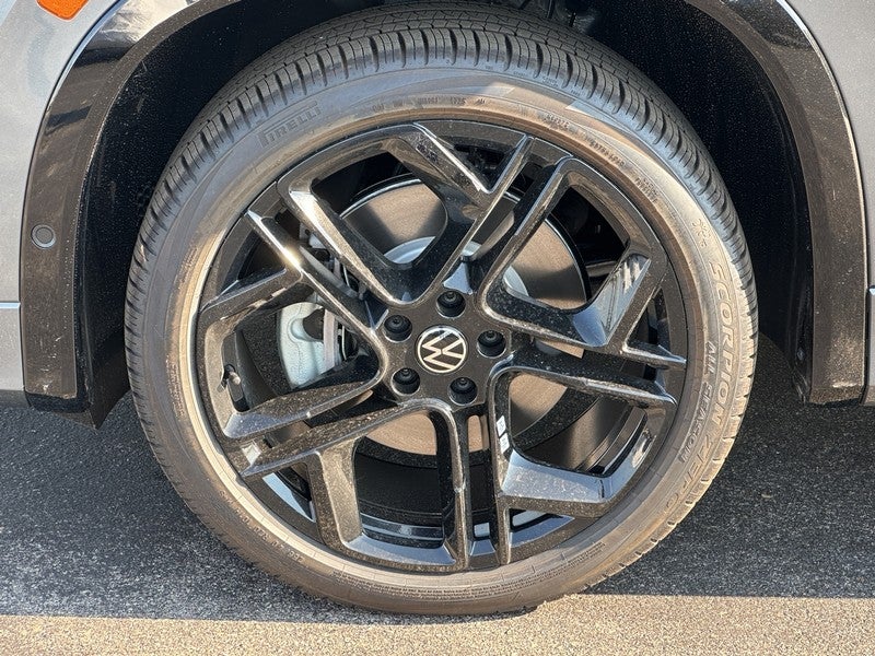 2025 Volkswagen Tiguan 2.0T SE R-Line Black 4MOTION