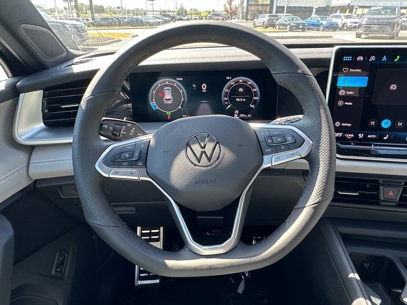 2025 Volkswagen Tiguan 2.0T SE R-Line Black 4MOTION