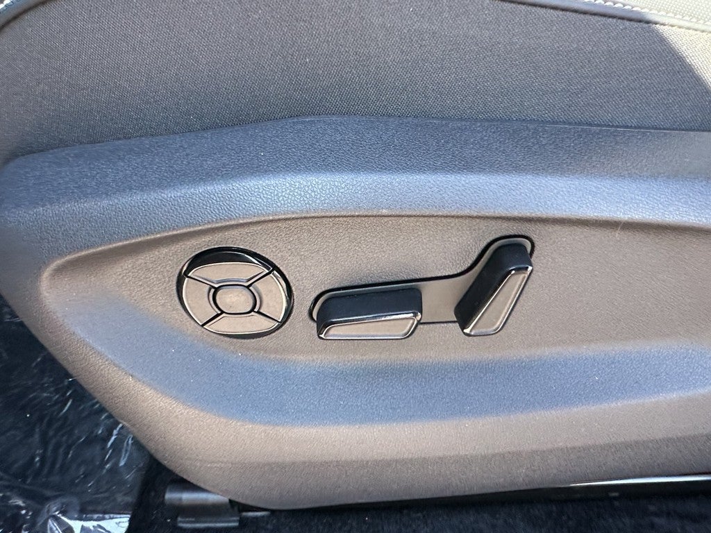 2026 Volkswagen Tiguan 2.0T SE R-Line Black 4MOTION