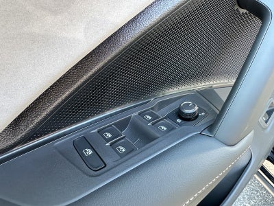 2025 Volkswagen Tiguan 2.0T SE R-Line Black 4MOTION