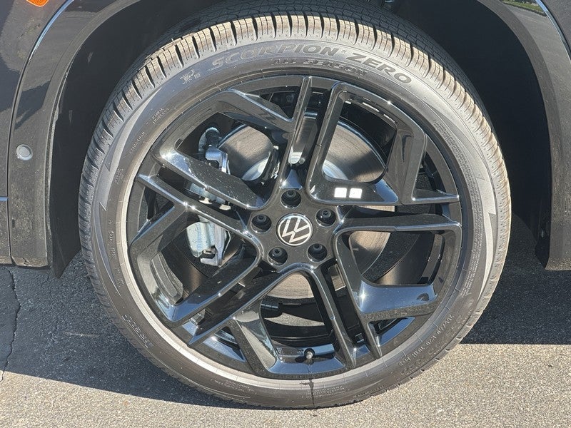 2025 Volkswagen Tiguan 2.0T SE R-Line Black 4MOTION