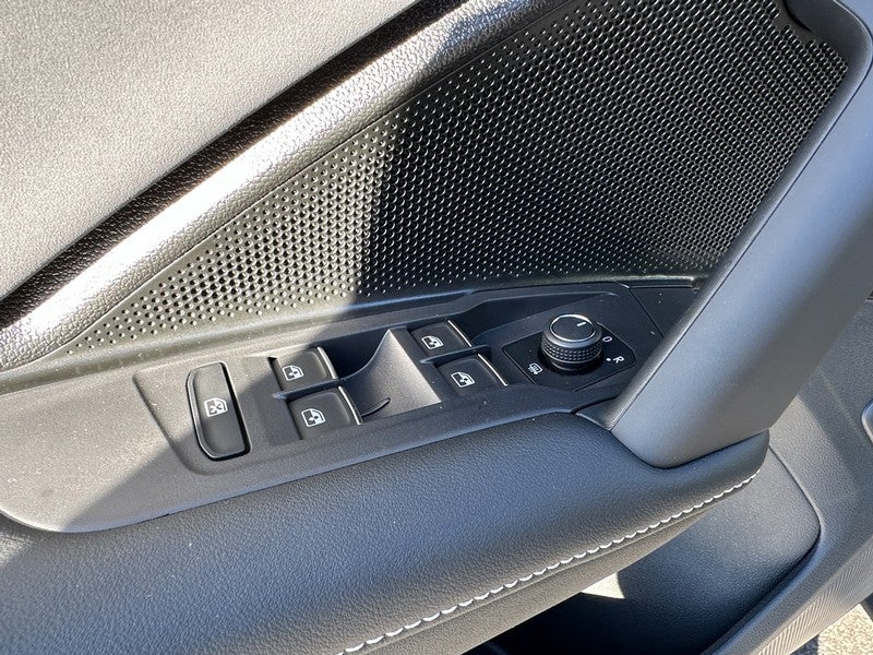 2025 Volkswagen Tiguan 2.0T SE R-Line Black 4MOTION