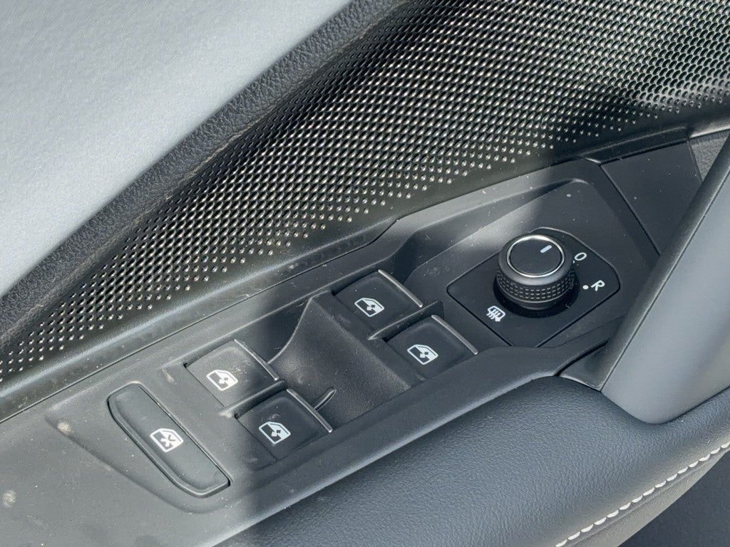 2026 Volkswagen Tiguan 2.0T SE R-Line Black FWD