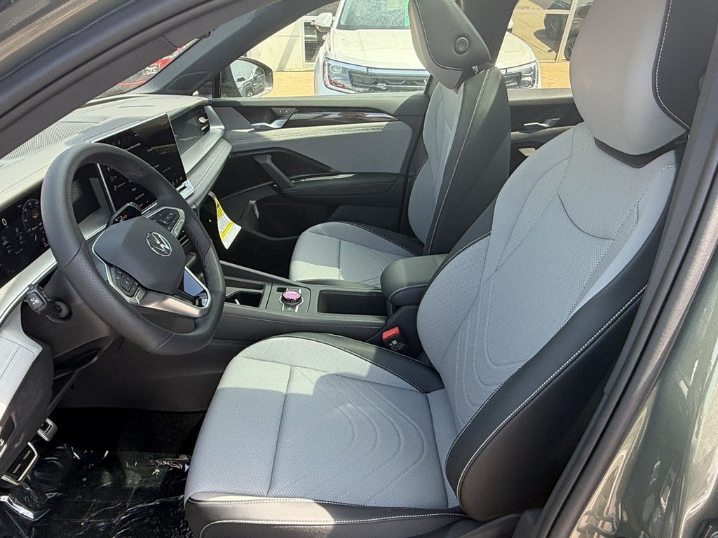 2026 Volkswagen Tiguan 2.0T SE R-Line Black FWD