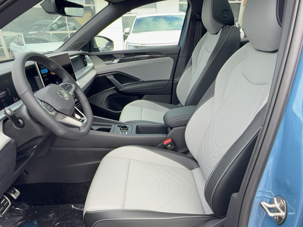 2026 Volkswagen Tiguan 2.0T SE R-Line Black FWD