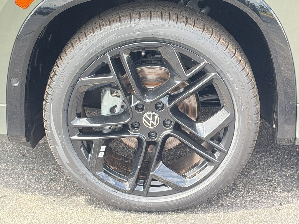 2026 Volkswagen Tiguan 2.0T SE R-Line Black FWD