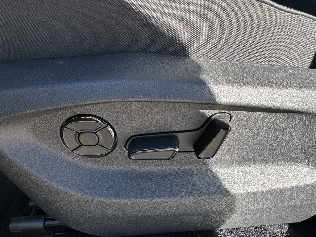 2026 Volkswagen Tiguan 2.0T SE R-Line Black FWD