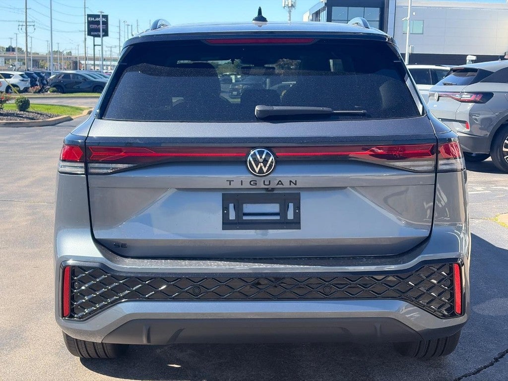 2026 Volkswagen Tiguan 2.0T SE R-Line Black FWD