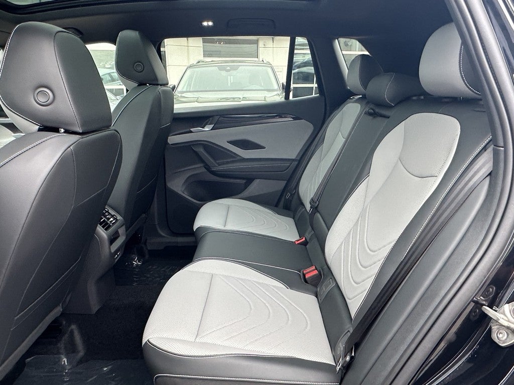 2026 Volkswagen Tiguan 2.0T SE R-Line Black FWD