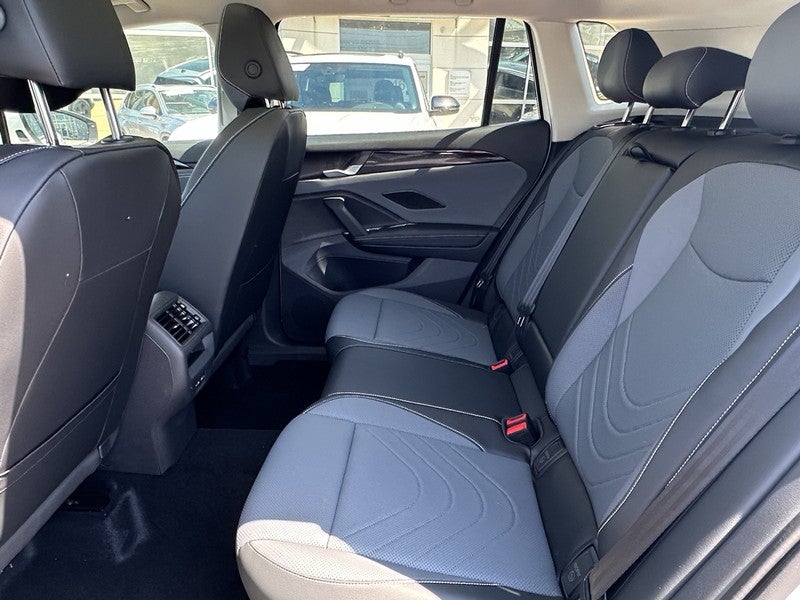 2025 Volkswagen Tiguan 2.0T SE 4MOTION