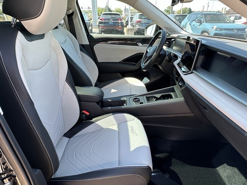 2025 Volkswagen Tiguan 2.0T SE 4MOTION