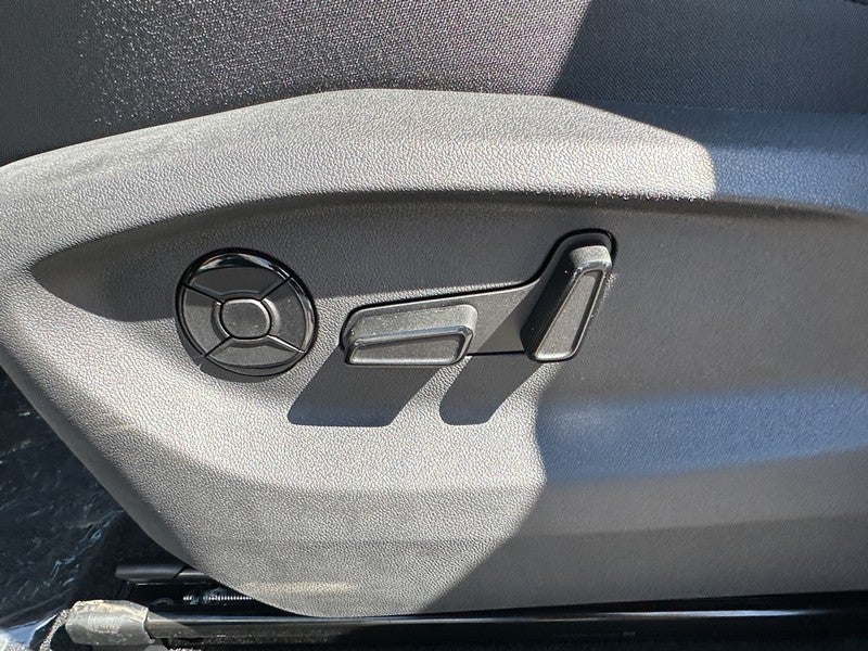 2025 Volkswagen Tiguan 2.0T SE 4MOTION