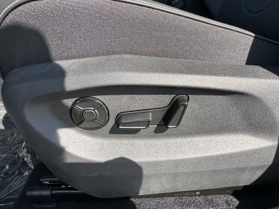 2025 Volkswagen Tiguan 2.0T SE 4MOTION