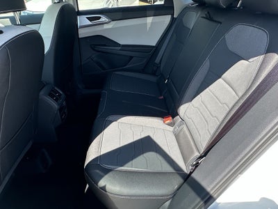 2026 Volkswagen Taos SE FWD