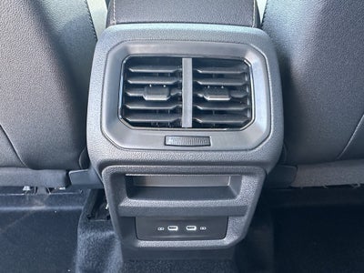 2026 Volkswagen Taos SE FWD