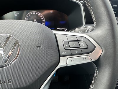 2026 Volkswagen Taos SE FWD