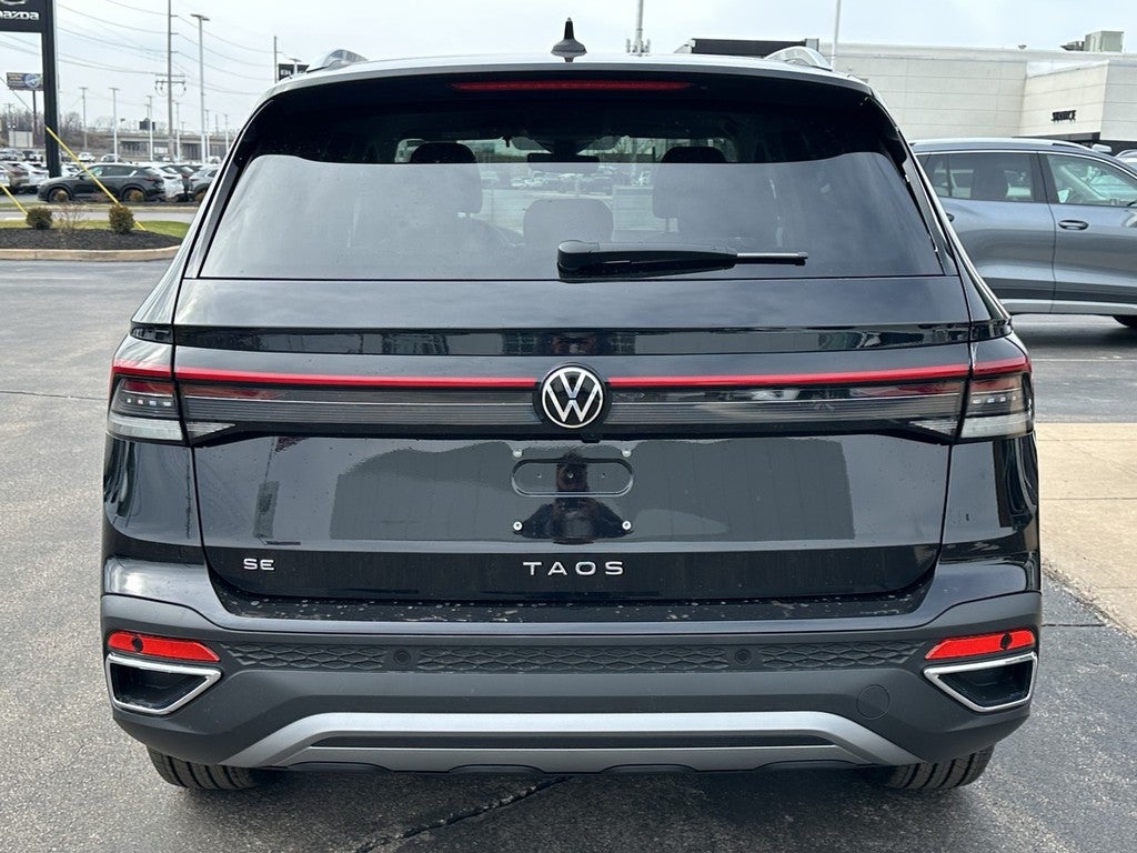 2026 Volkswagen Taos SE FWD