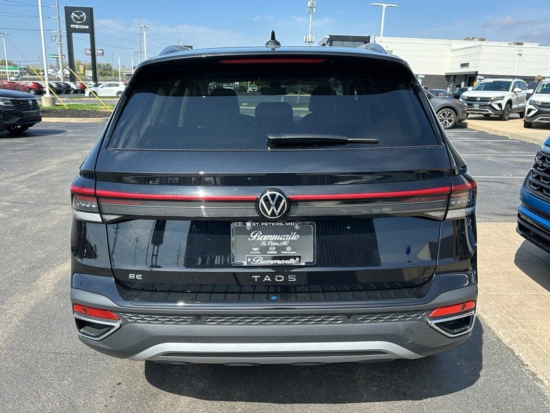 2025 Volkswagen Taos SE FWD