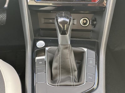 2026 Volkswagen Taos SE FWD