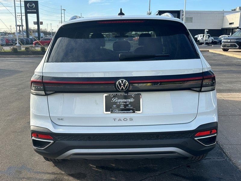 2026 Volkswagen Taos SE FWD