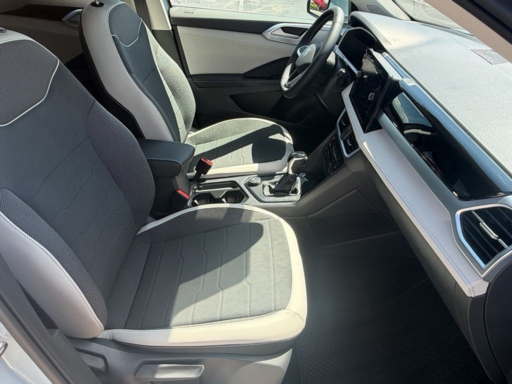 2026 Volkswagen Taos SE 4MOTION