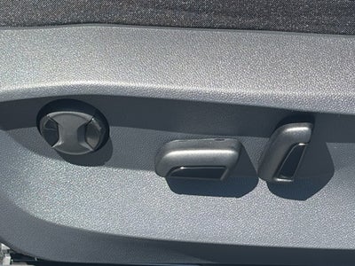 2026 Volkswagen Taos SE 4MOTION