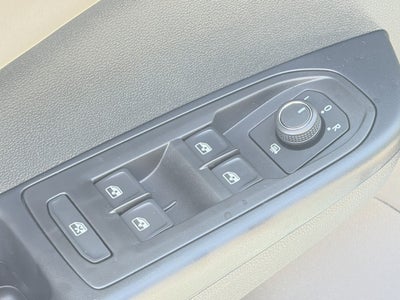 2026 Volkswagen Taos SE 4MOTION