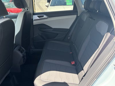 2026 Volkswagen Taos SE 4MOTION