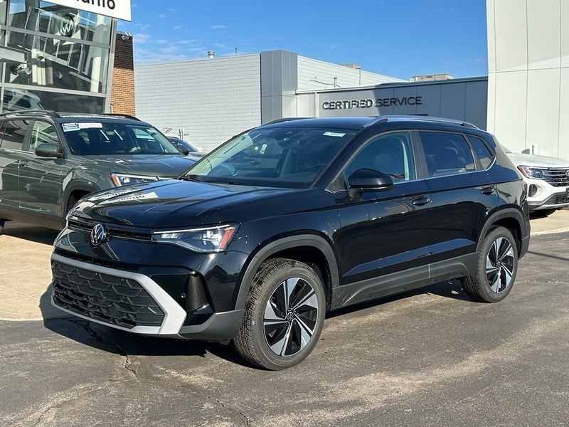 2026 Volkswagen Taos SE 4MOTION