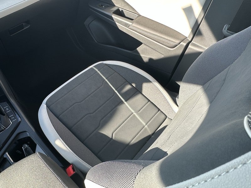 2026 Volkswagen Taos SE 4MOTION