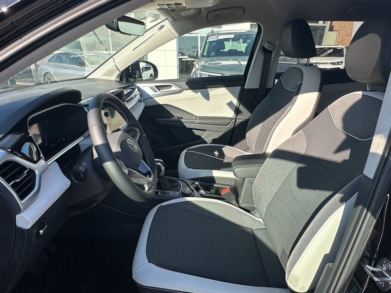 2026 Volkswagen Taos SE 4MOTION