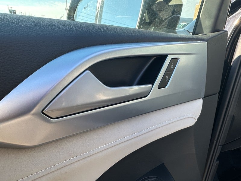 2026 Volkswagen Taos SE 4MOTION