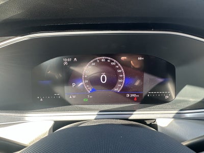 2025 Volkswagen Taos SE 4MOTION