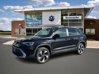 2025 Volkswagen Taos SE 4MOTION