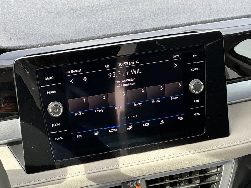 2025 Volkswagen Taos SE 4MOTION