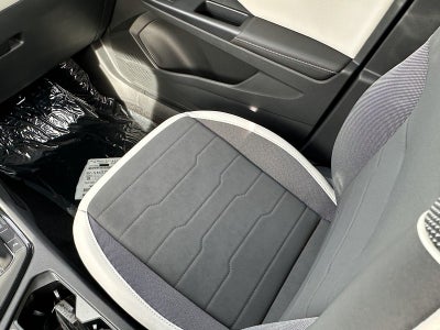 2025 Volkswagen Taos SE 4MOTION