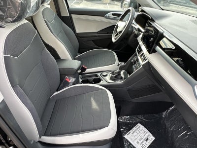 2025 Volkswagen Taos SE 4MOTION