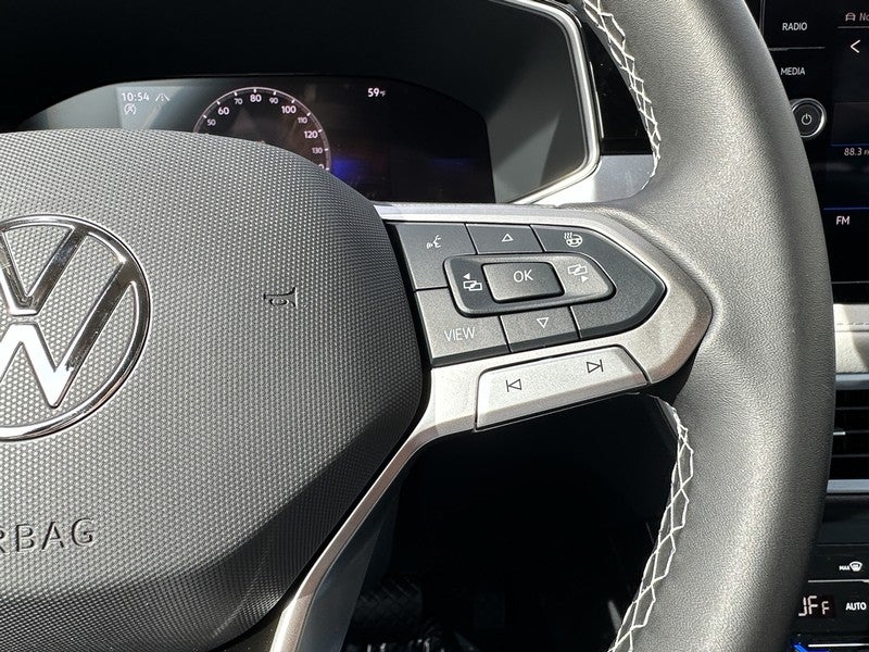 2025 Volkswagen Taos SE 4MOTION