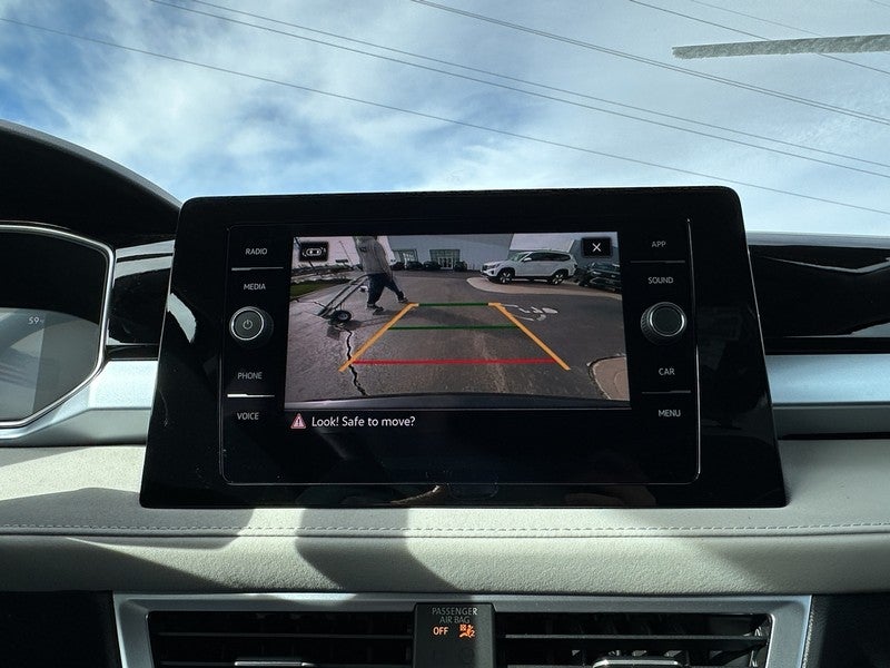 2025 Volkswagen Taos SE 4MOTION