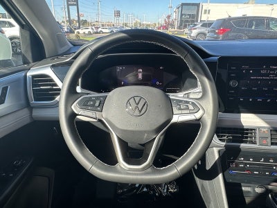 2025 Volkswagen Taos SE 4MOTION